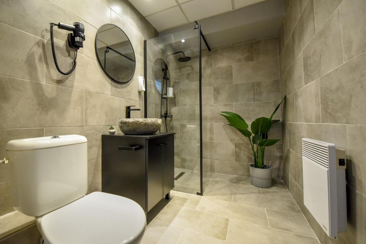 Luxury Apartment Near Radisson Hotel - Wall Projector & Modern Design 布加勒斯特 外观 照片