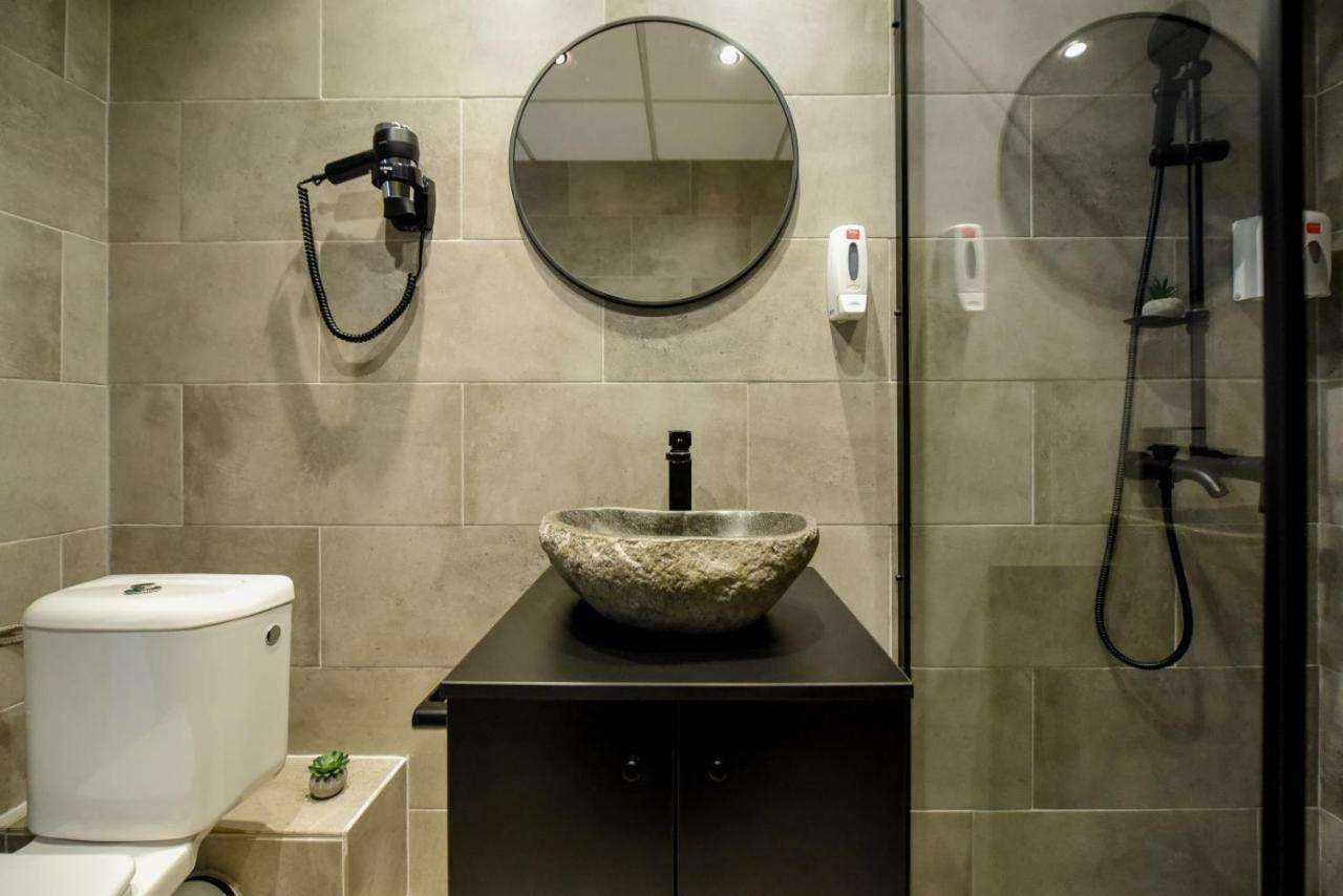 Luxury Apartment Near Radisson Hotel - Wall Projector & Modern Design 布加勒斯特 外观 照片